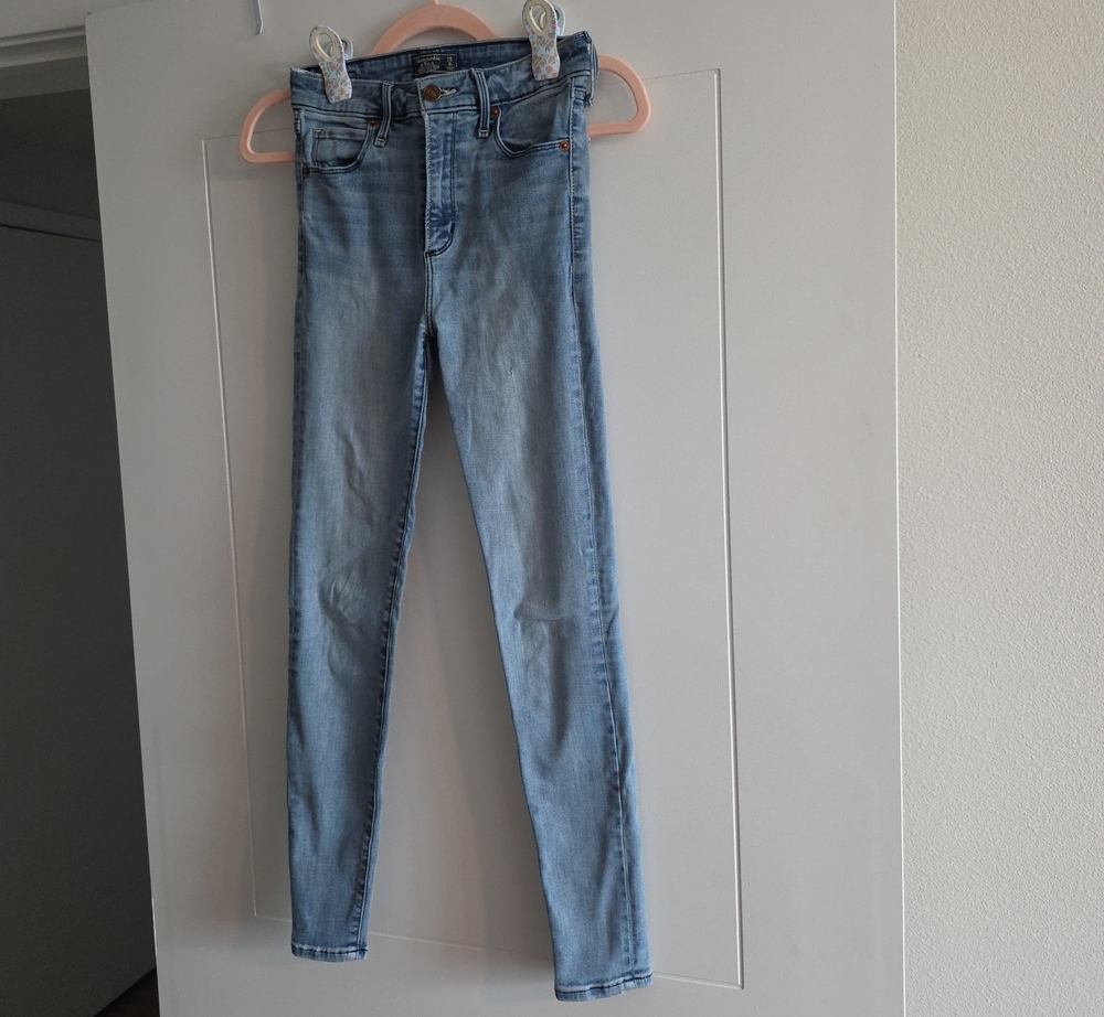Abercrombie & Fitch Light Blue Women's Skinny Jeans